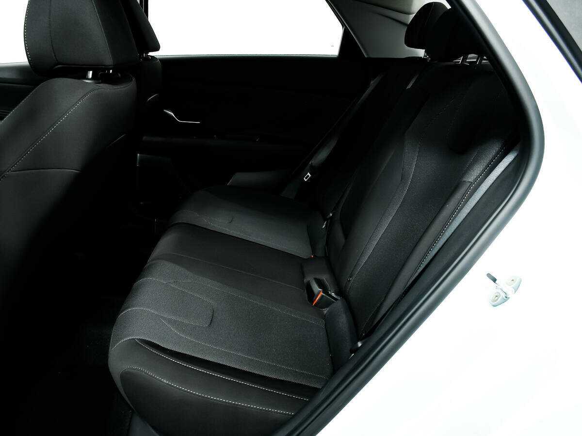 Hyundai Elantra 2022 года с пробегом. Фото: #11