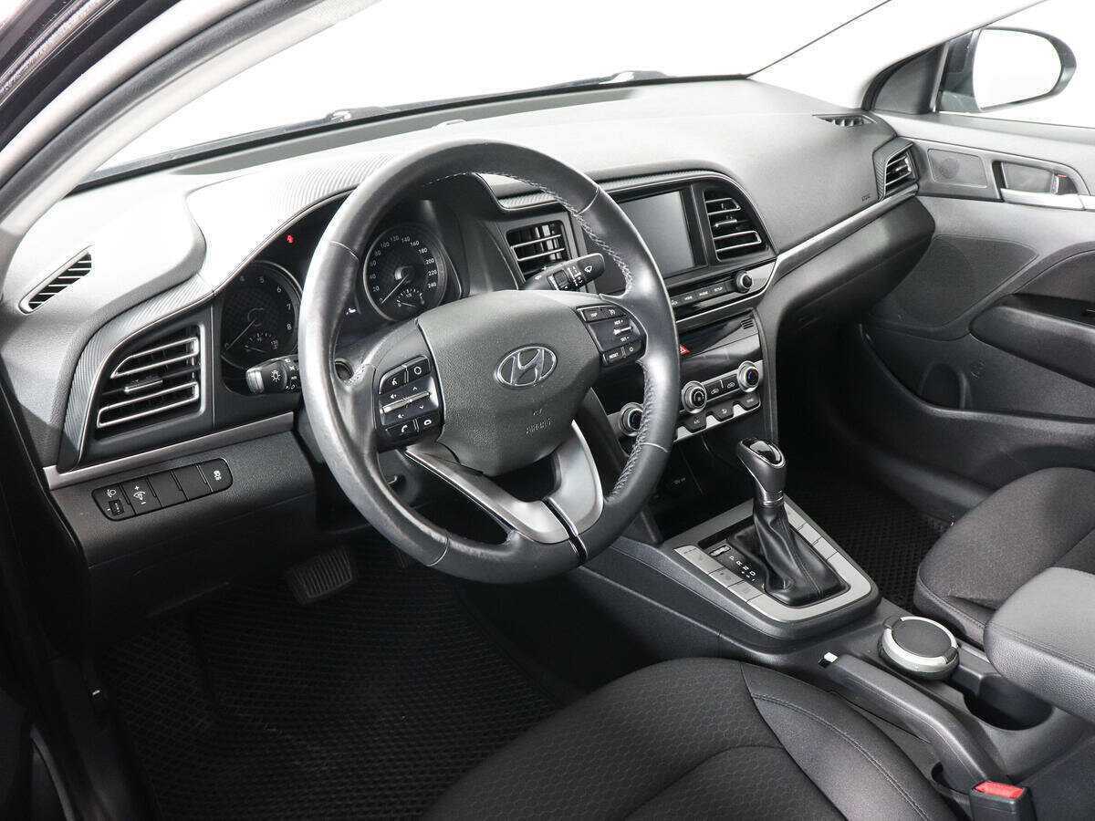 Hyundai Elantra 2019 года с пробегом. Фото: #8
