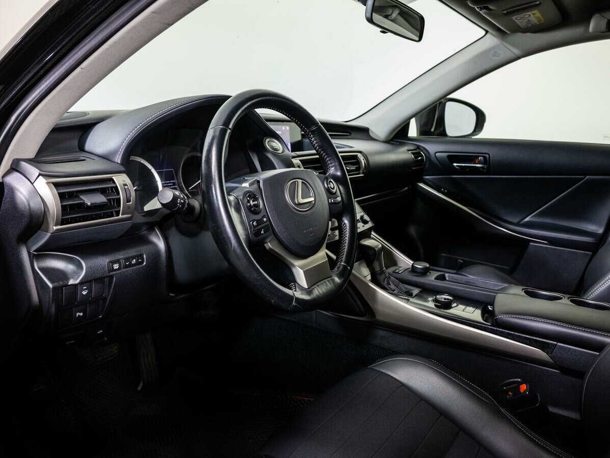 Lexus IS 2014 года с пробегом. Фото: #8