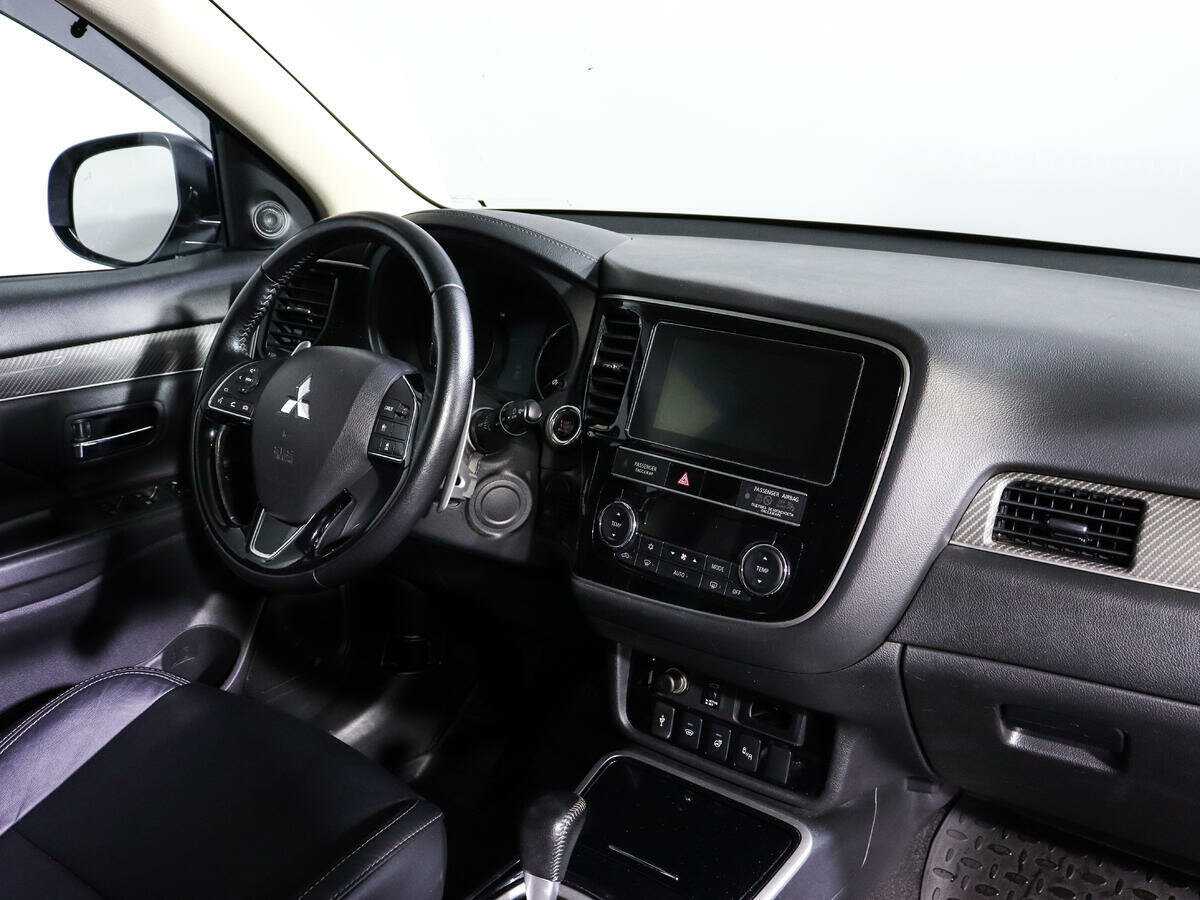 Mitsubishi Outlander 2020 года с пробегом. Фото: #8