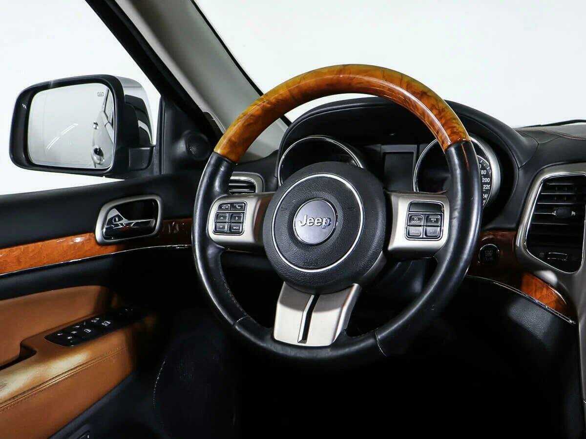 Jeep Grand Cherokee 2012 года с пробегом. Фото: #14