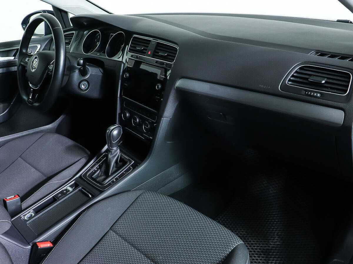 Volkswagen Golf 2018 года с пробегом. Фото: #9