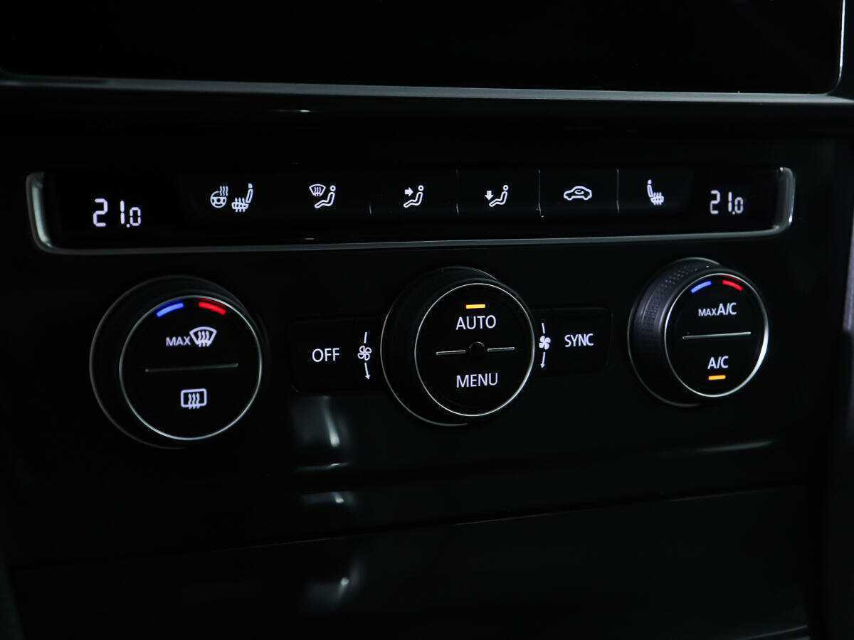 Volkswagen Golf 2018 года с пробегом. Фото: #18