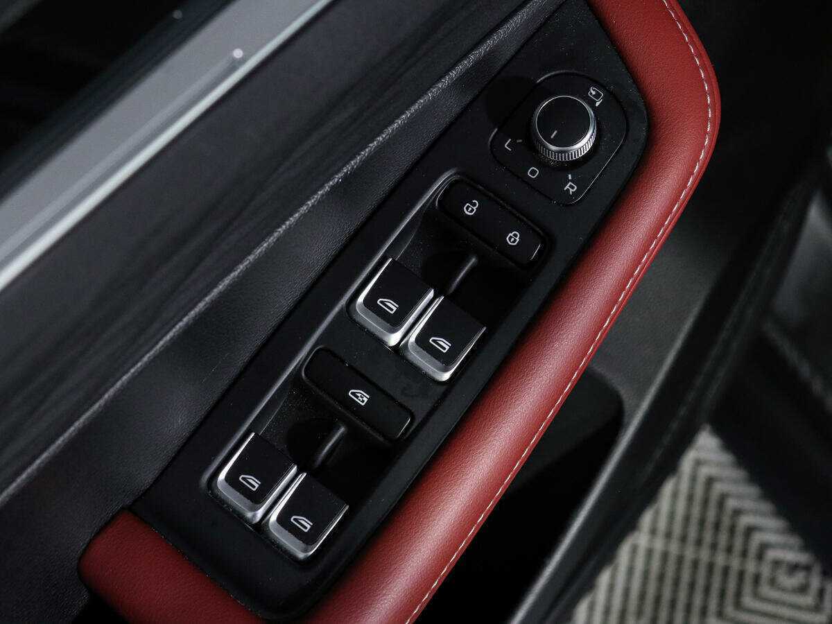 Geely Coolray 2023 года с пробегом. Фото: #18