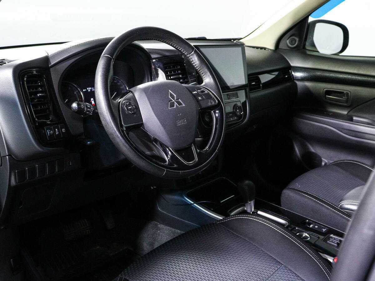 Mitsubishi Outlander 2018 года с пробегом. Фото: #11