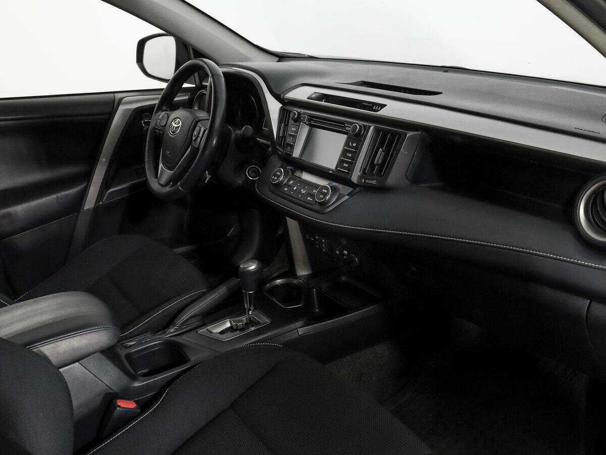 Toyota RAV4 2016 года с пробегом. Фото: #10