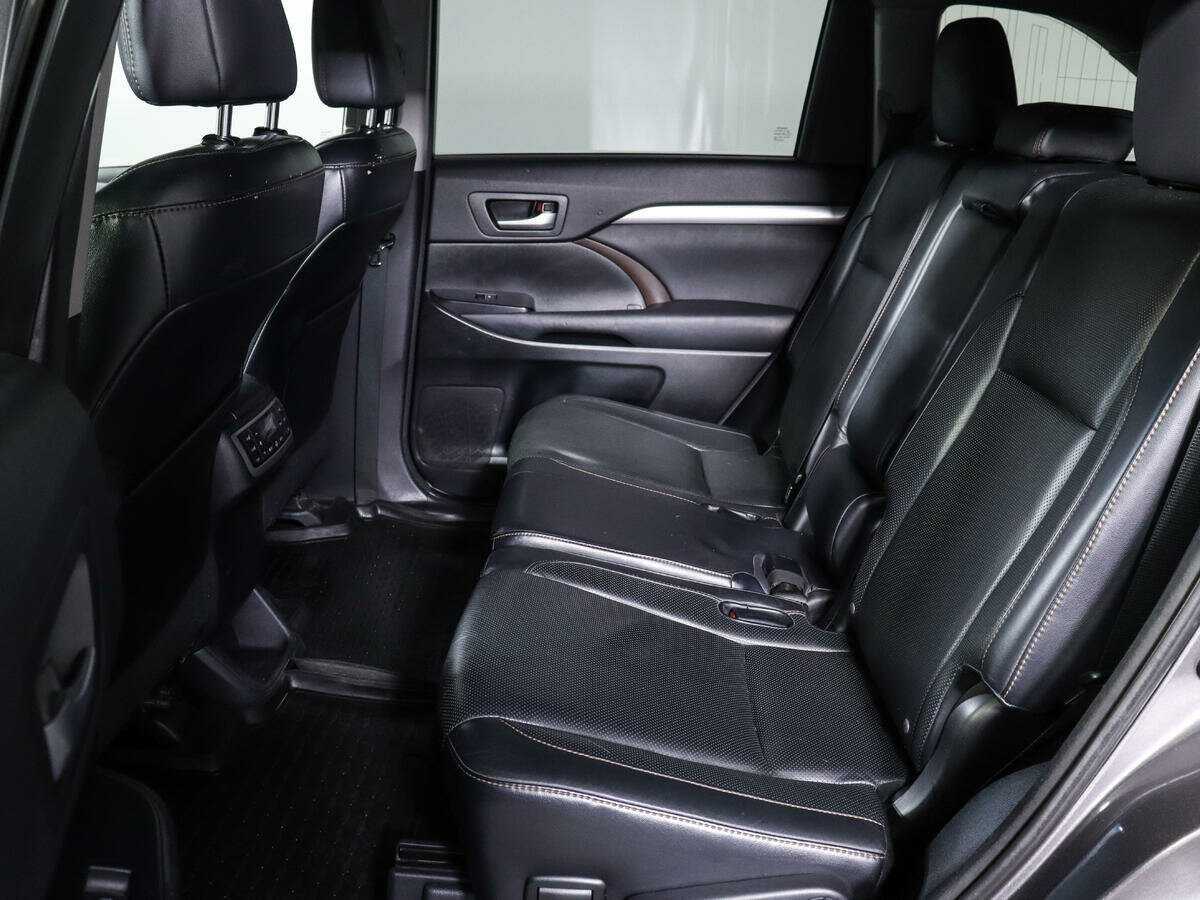 Toyota Highlander 2014 года с пробегом. Фото: #7