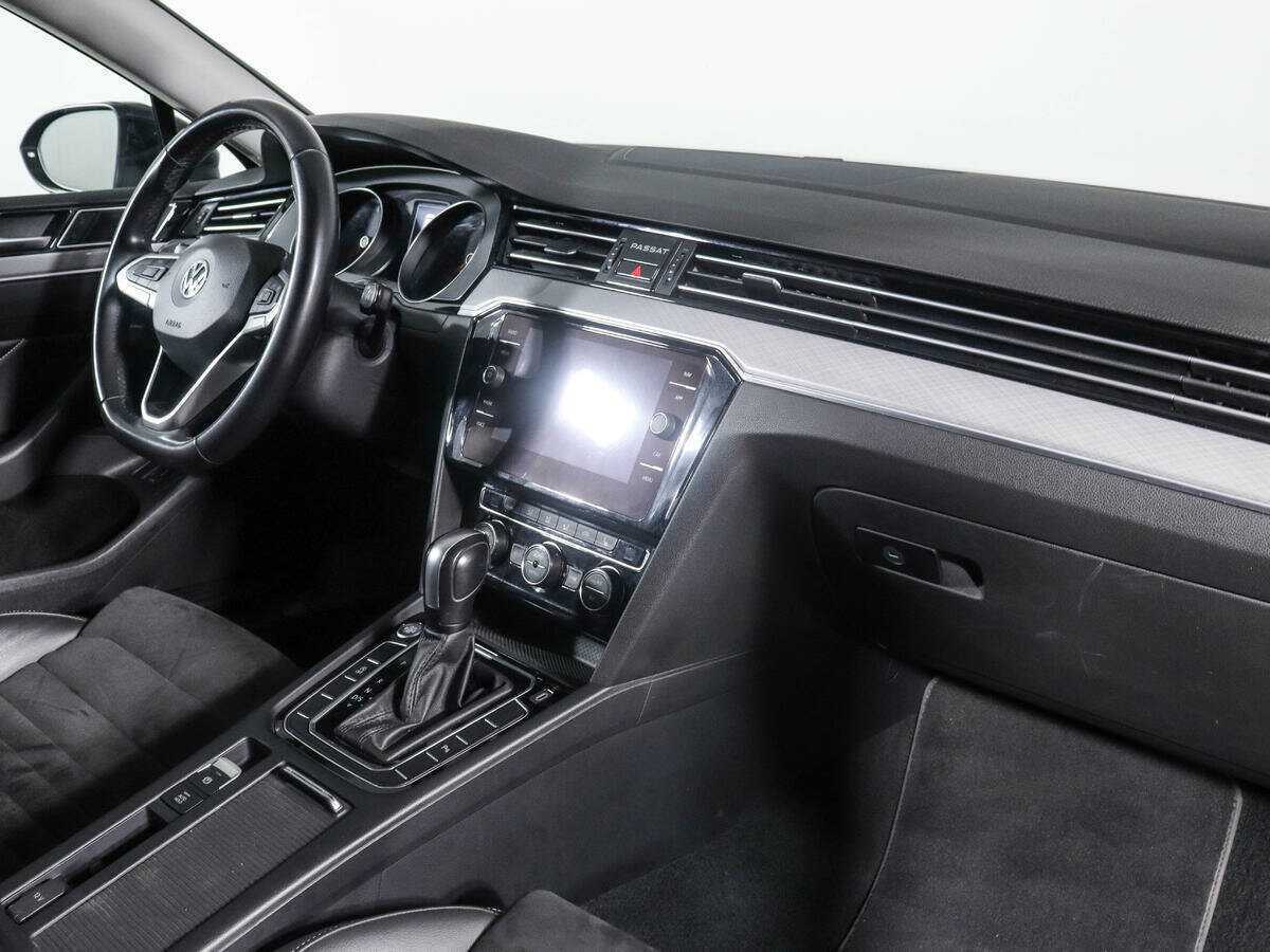 Volkswagen Passat 2020 года с пробегом. Фото: #8