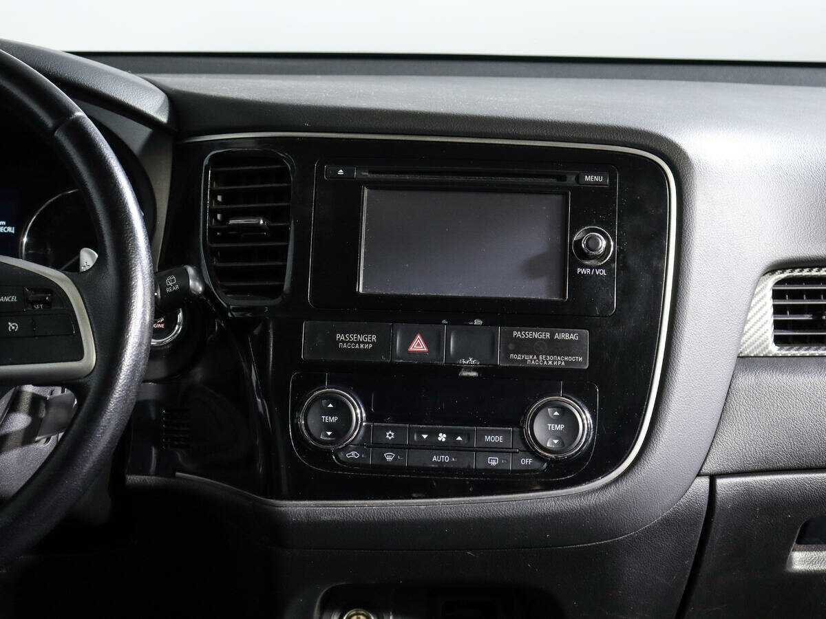 Б/У Митсубиши Оутлэндер 2012 года. Фото: #12