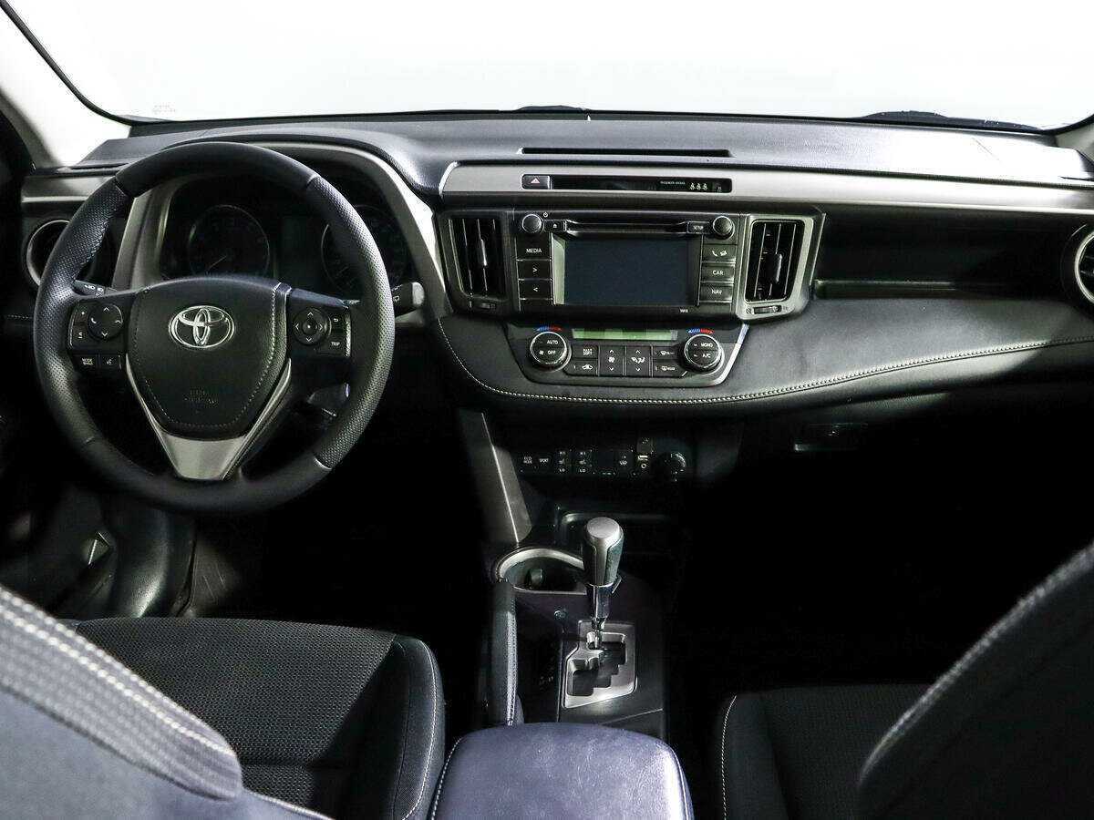Toyota RAV4 2016 года с пробегом. Фото: #9