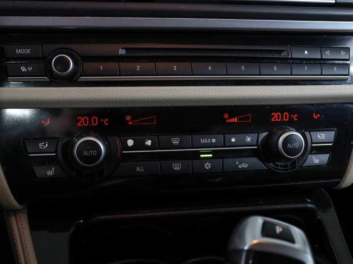 BMW 5 серии 2012 года с пробегом. Фото: #24