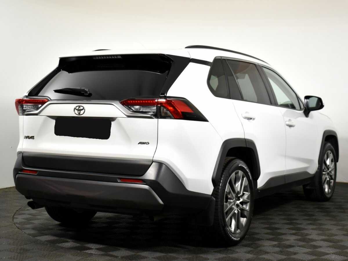 Toyota RAV4 2021 года с пробегом. Фото: #3