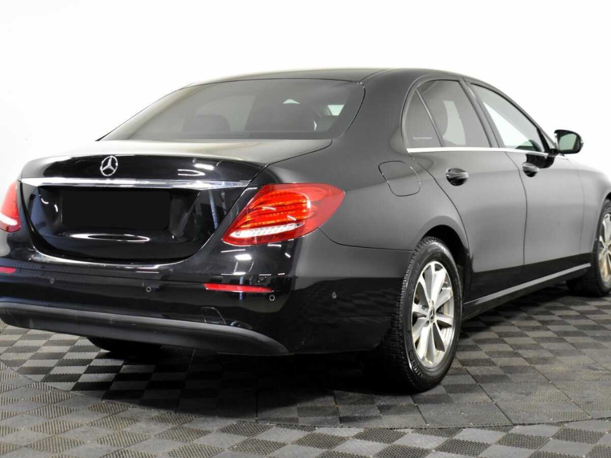 Mercedes-Benz E-Класс 2018 года с пробегом. Фото: #2