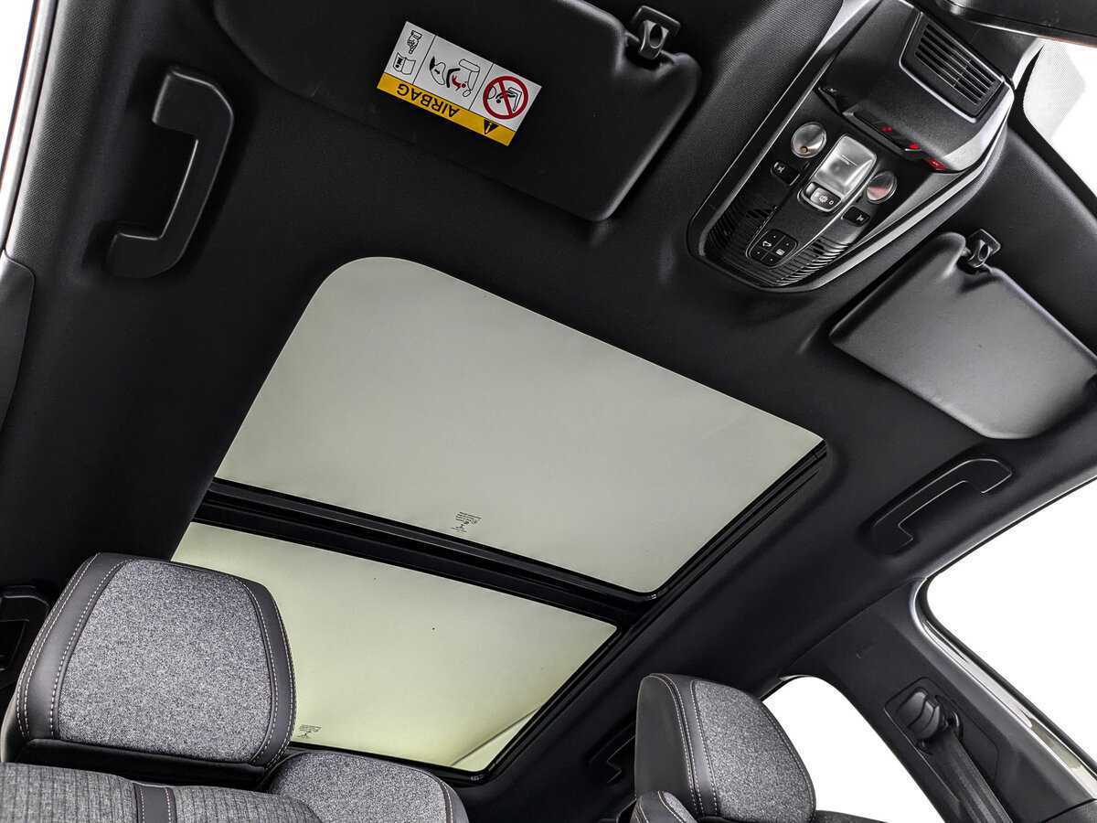 Peugeot 3008 2018 года с пробегом. Фото: #17