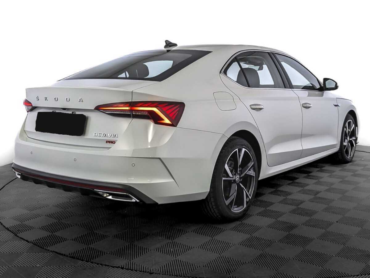 Skoda Octavia 2023 года с пробегом. Фото: #4