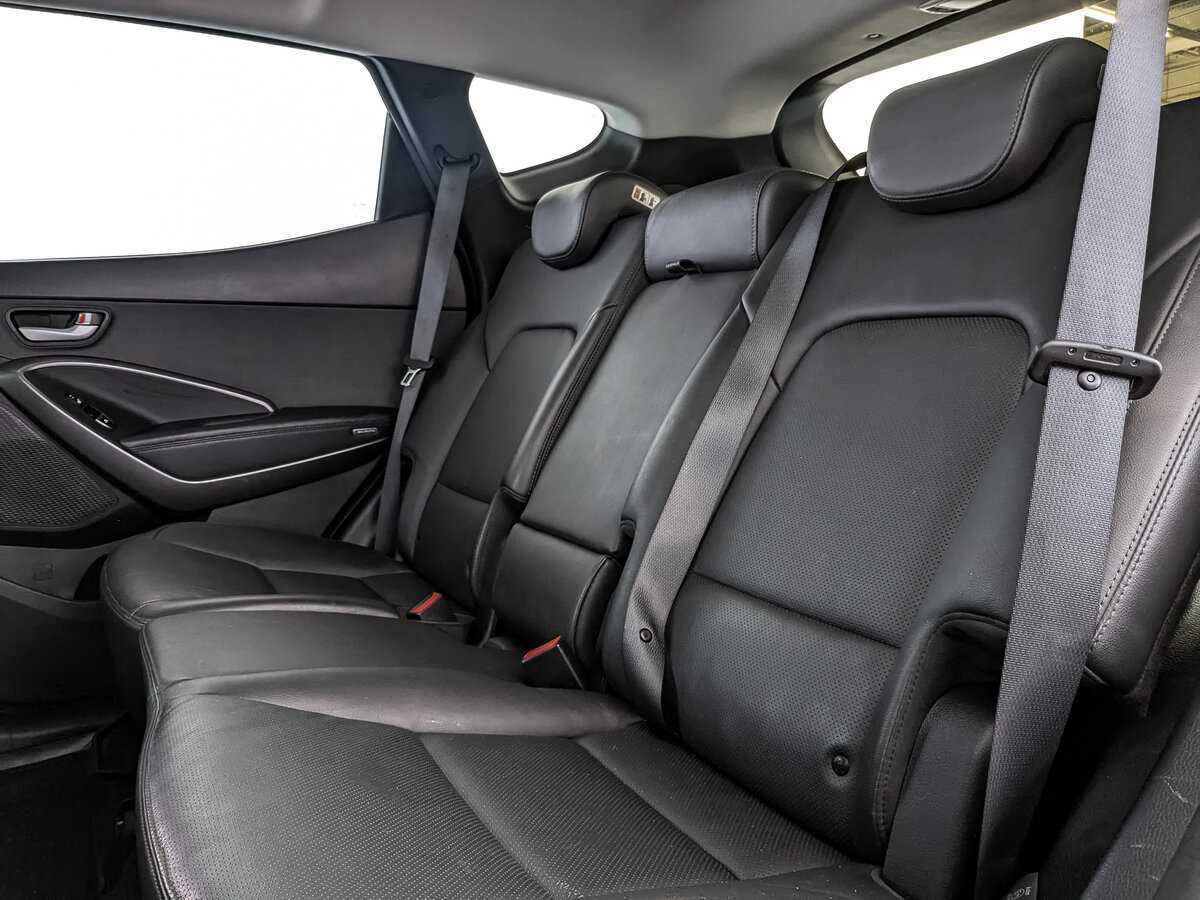 Hyundai Santa Fe 2017 года с пробегом. Фото: #9