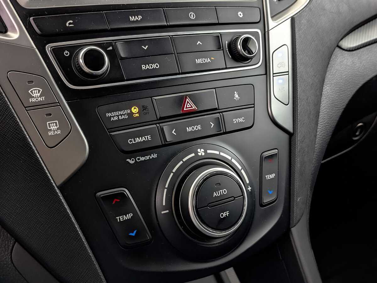 Hyundai Santa Fe 2017 года с пробегом. Фото: #23