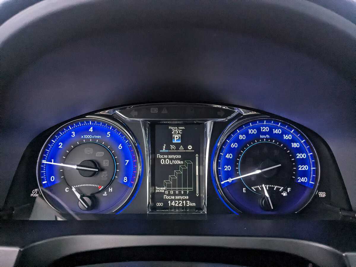 Toyota Camry 2016 года с пробегом. Фото: #11