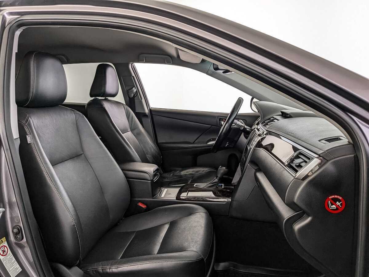 Toyota Camry 2016 года с пробегом. Фото: #19