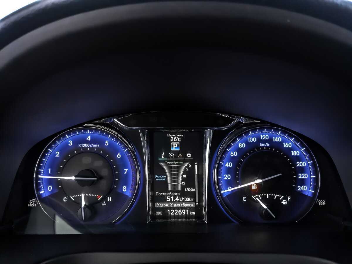 Toyota Camry 2017 года с пробегом. Фото: #11