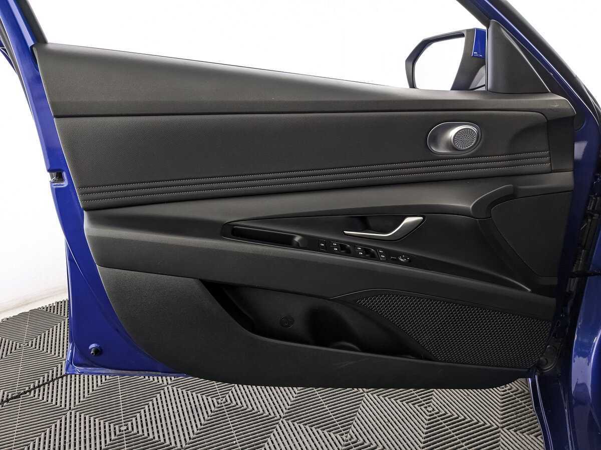 Hyundai Elantra 2021 года с пробегом. Фото: #14