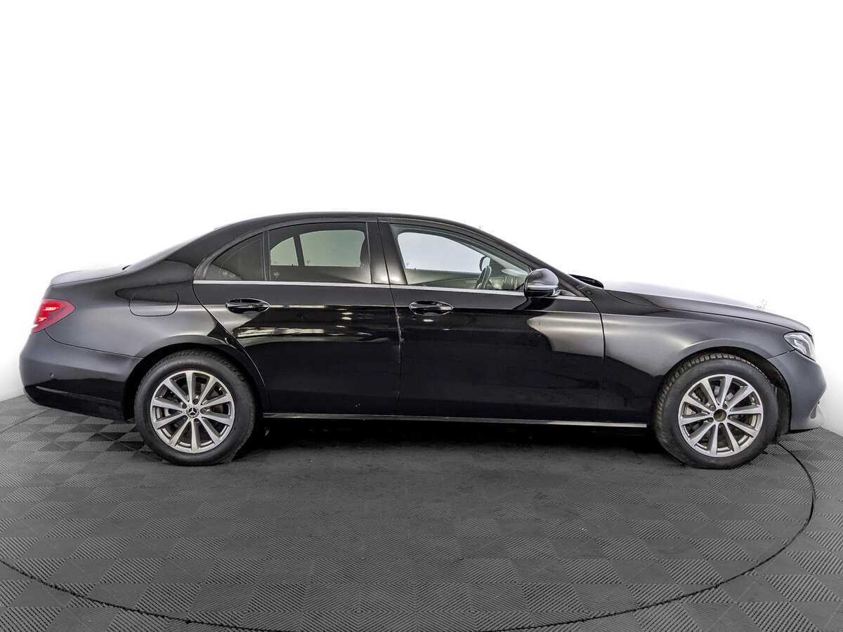 Mercedes-Benz E-Класс 2018 года с пробегом. Фото: #3