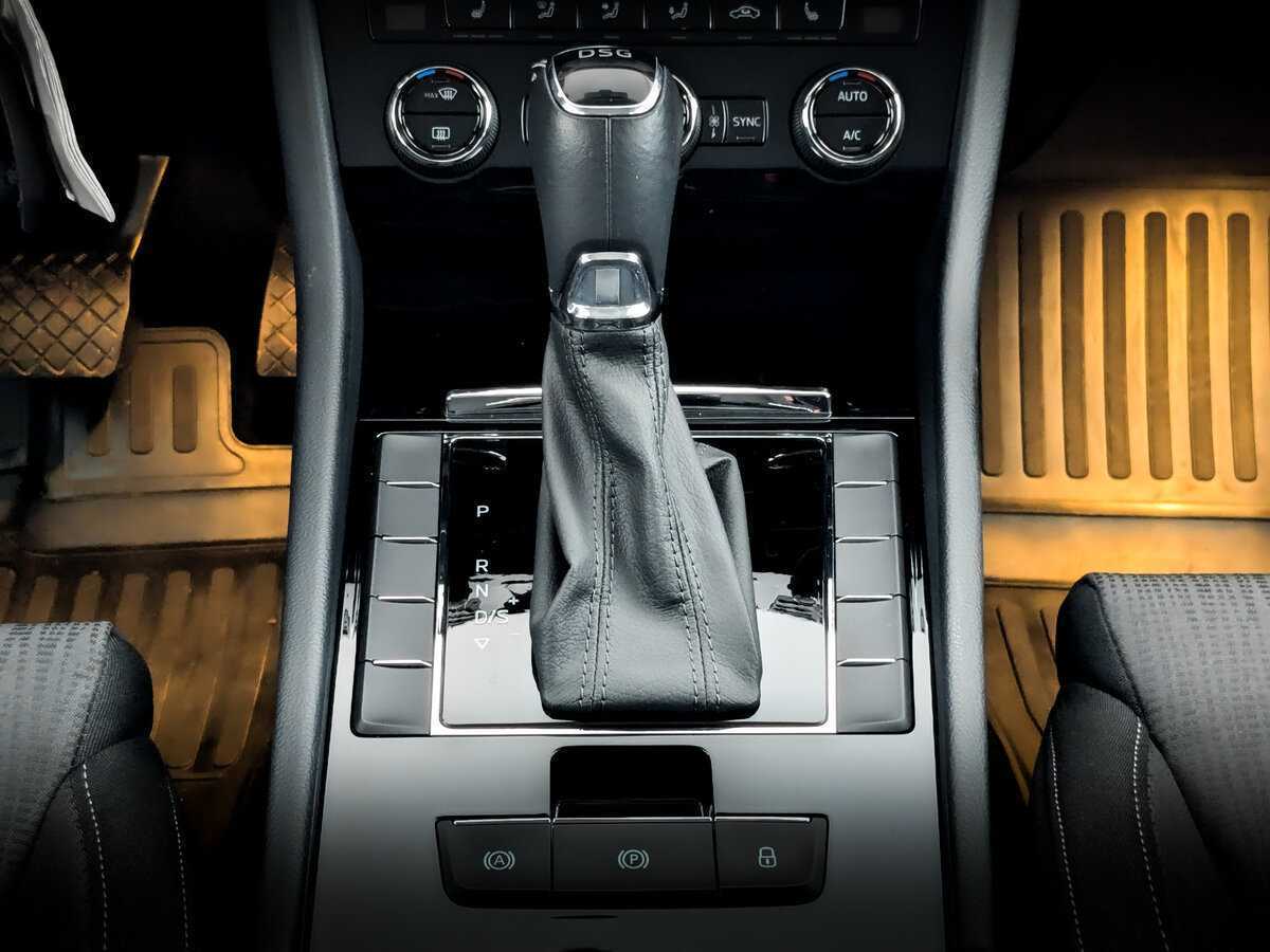 Skoda Superb 2019 года с пробегом. Фото: #21