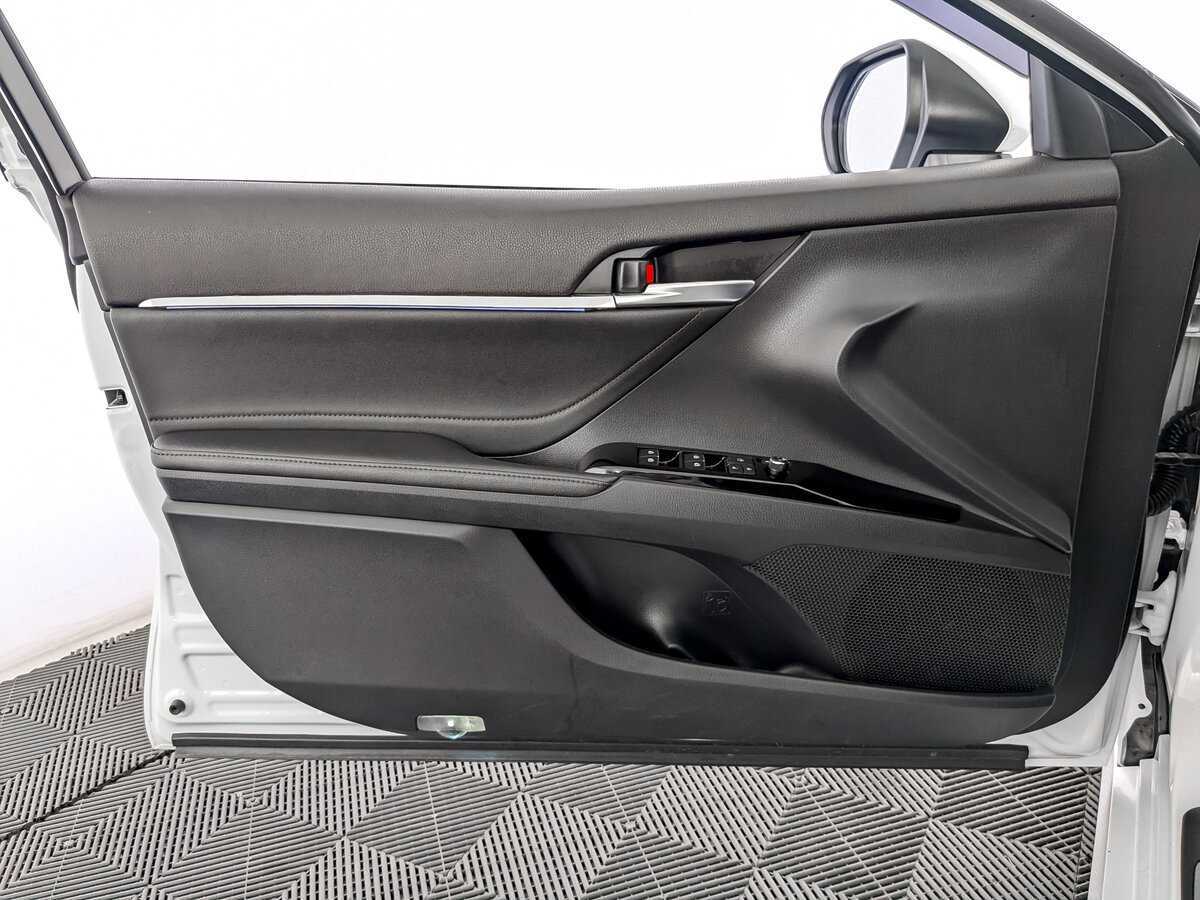 Toyota Camry 2021 года с пробегом. Фото: #14