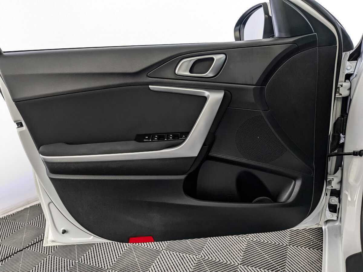 Kia Ceed 2022 года с пробегом. Фото: #14