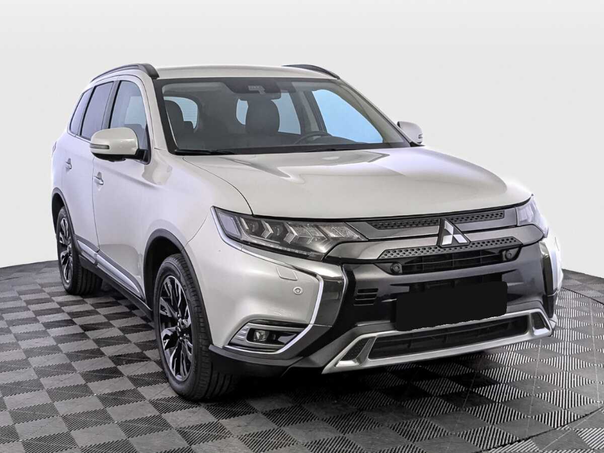 Mitsubishi Outlander 2021 года с пробегом. Фото: #2