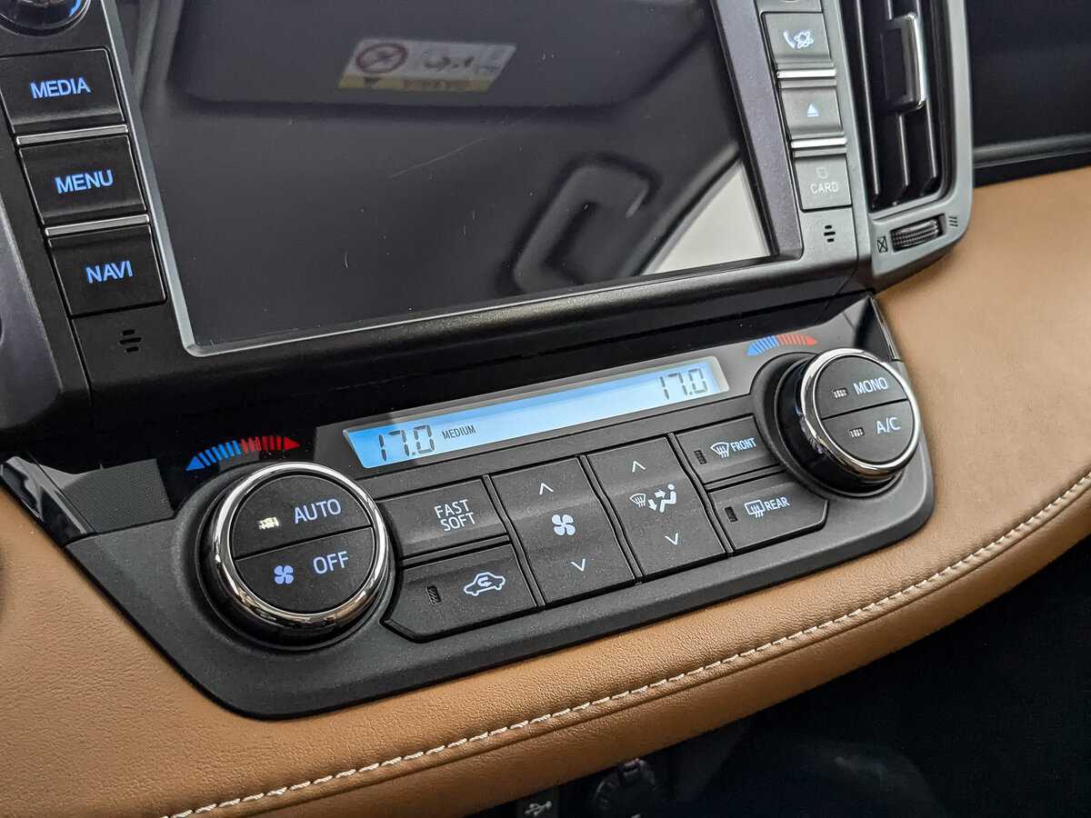 Toyota RAV4 2017 года с пробегом. Фото: #16