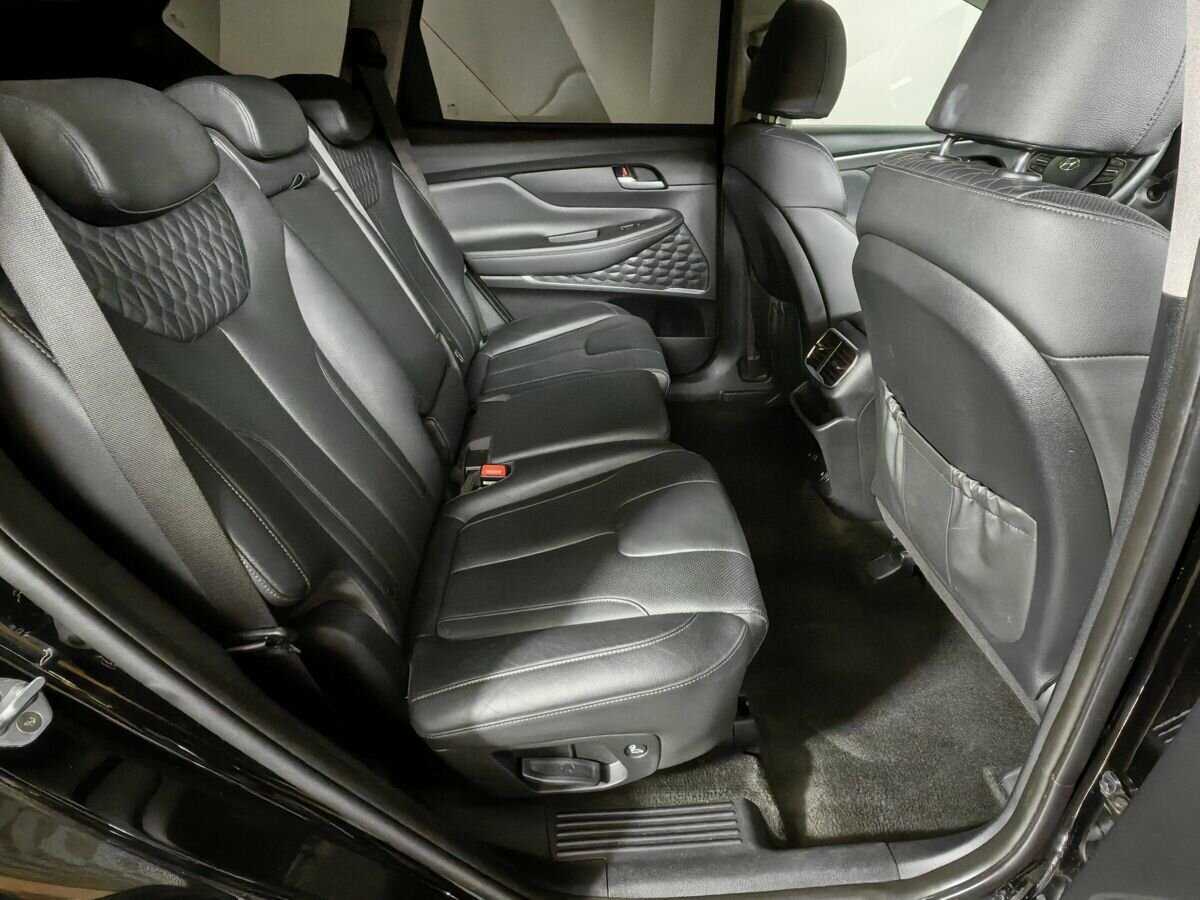 Hyundai Santa Fe 2019 года с пробегом. Фото: #9