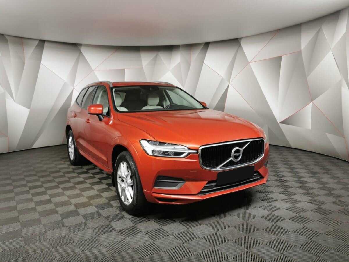 Volvo XC60 2018 года с пробегом. Фото: #2