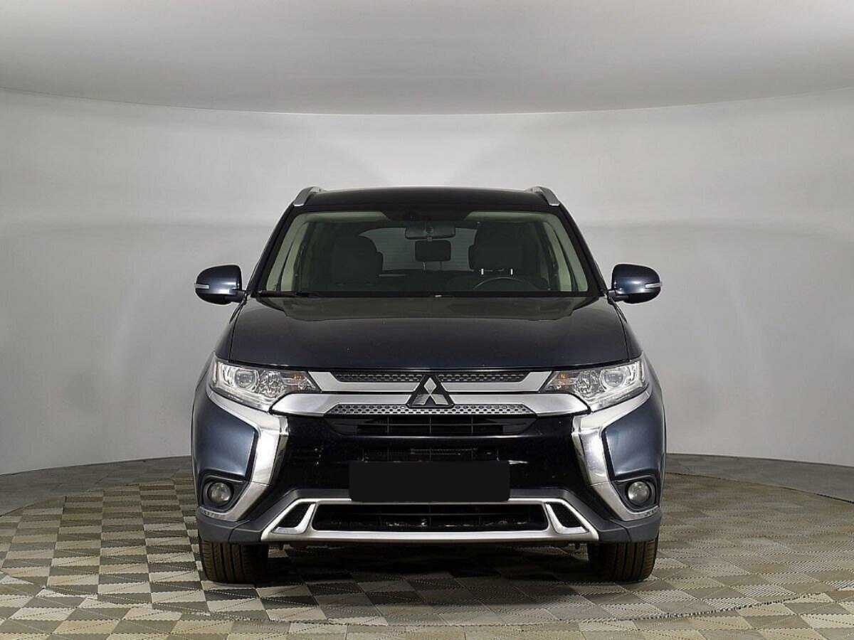 Mitsubishi Outlander 2018 года с пробегом. Фото: #2