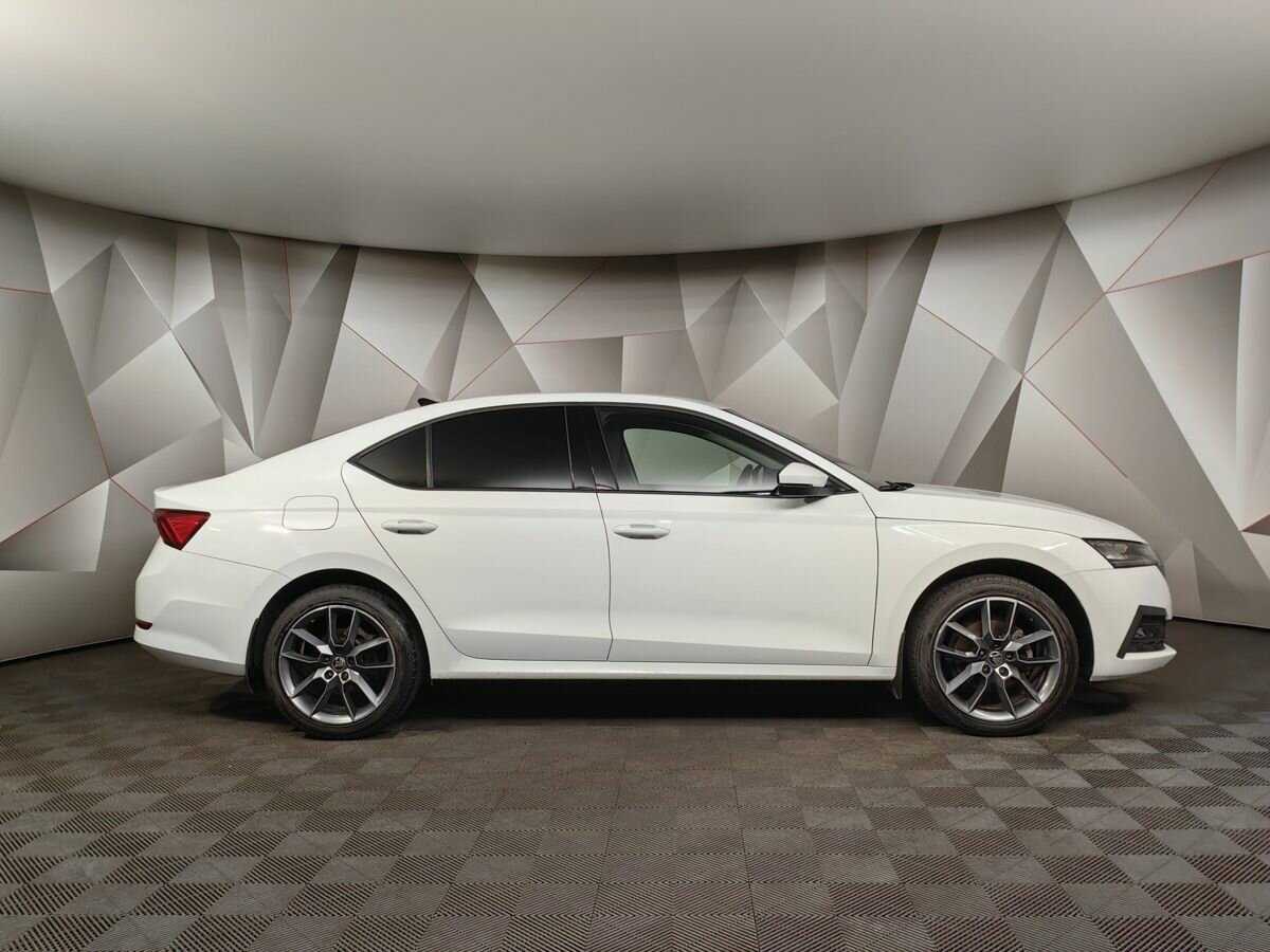 Skoda Octavia 2021 года с пробегом. Фото: #5