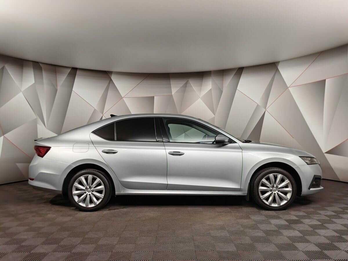 Skoda Octavia 2021 года с пробегом. Фото: #5