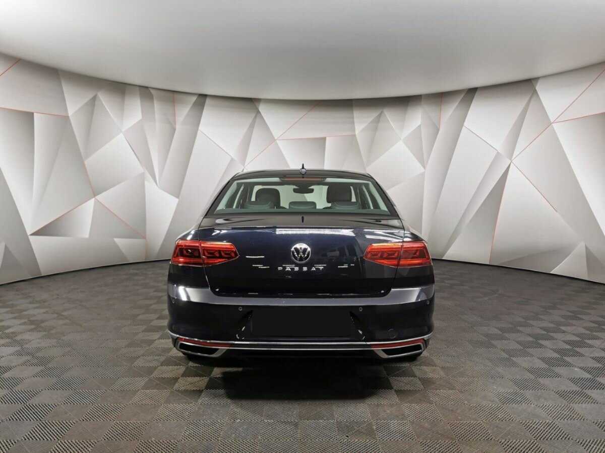Volkswagen Passat 2021 года с пробегом. Фото: #6