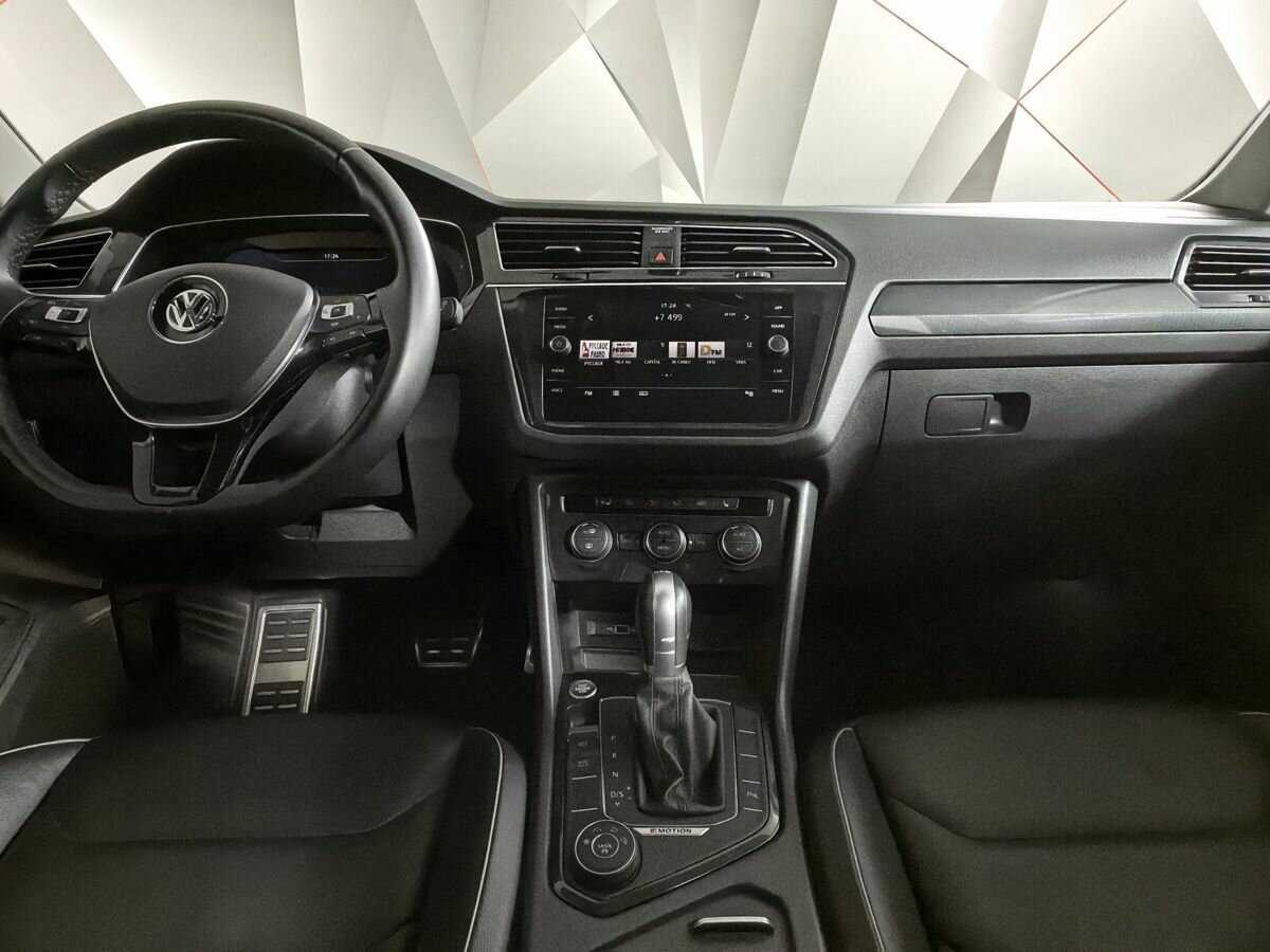 Volkswagen Tiguan 2018 года с пробегом. Фото: #8