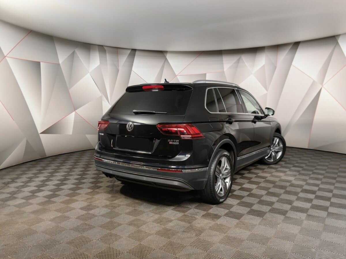 Volkswagen Tiguan 2017 года с пробегом. Фото: #1