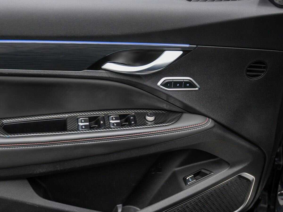 Geely Tugella 2021 года с пробегом. Фото: #15