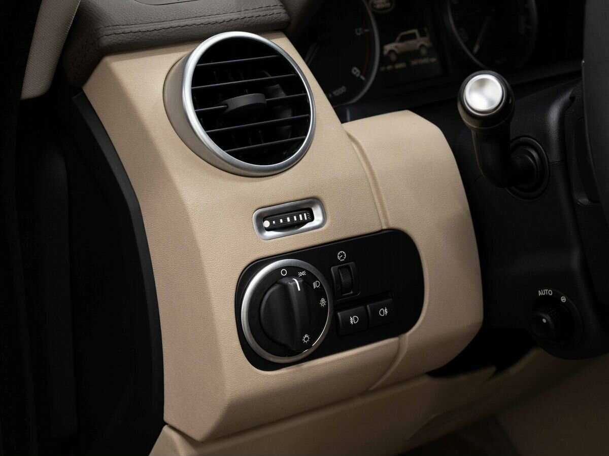 Land Rover Discovery 2014 года с пробегом. Фото: #22