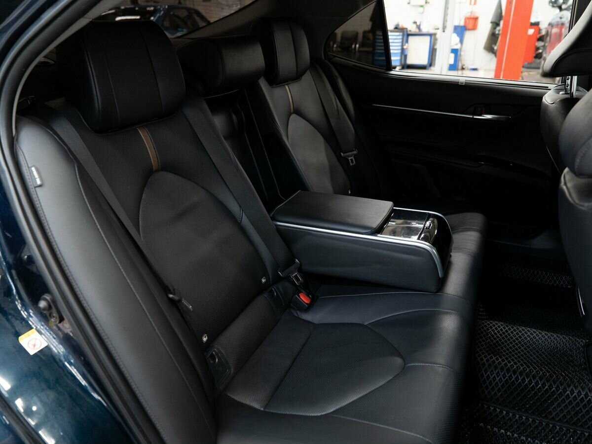 Toyota Camry 2018 года с пробегом. Фото: #8