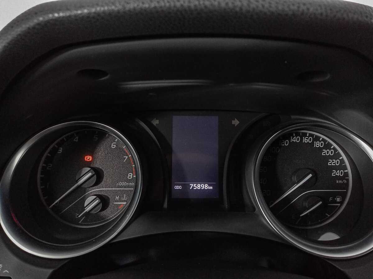 Toyota Camry 2019 года с пробегом. Фото: #8