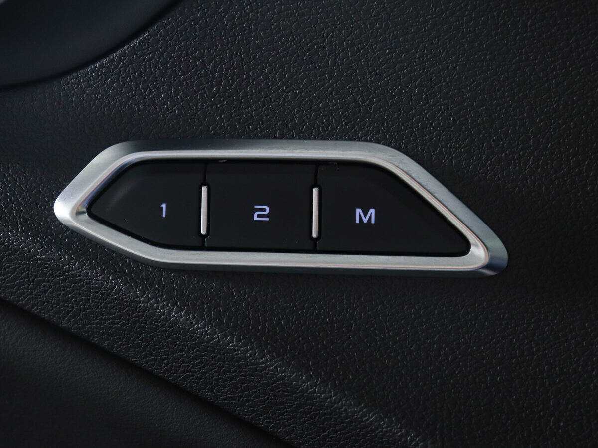 Geely Tugella 2022 года с пробегом. Фото: #14