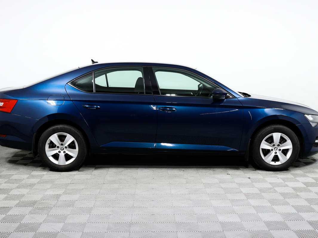 Skoda Superb 2020 года с пробегом. Фото: #3