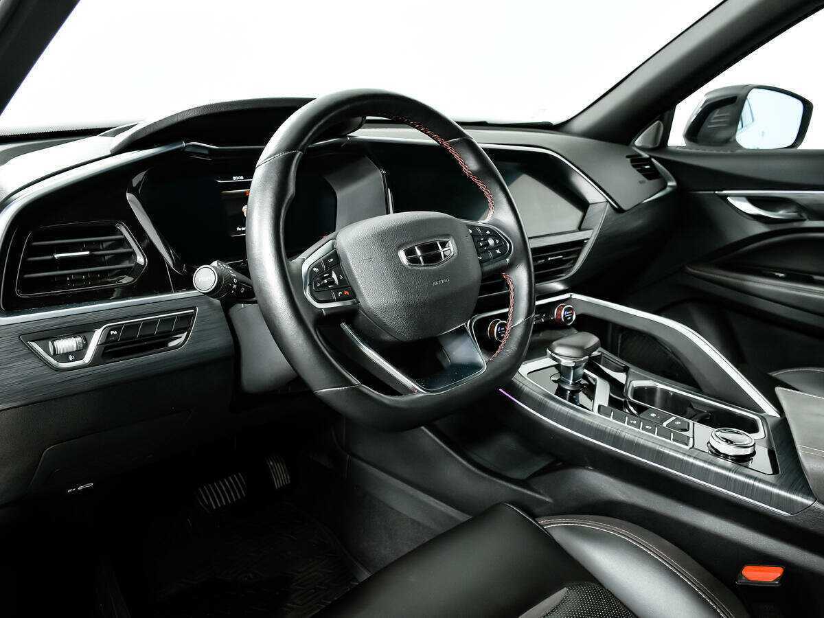 Geely Tugella 2022 года с пробегом. Фото: #12