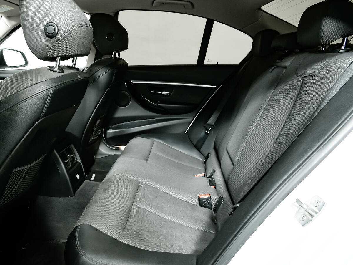 BMW 3 серии 2016 года с пробегом. Фото: #11