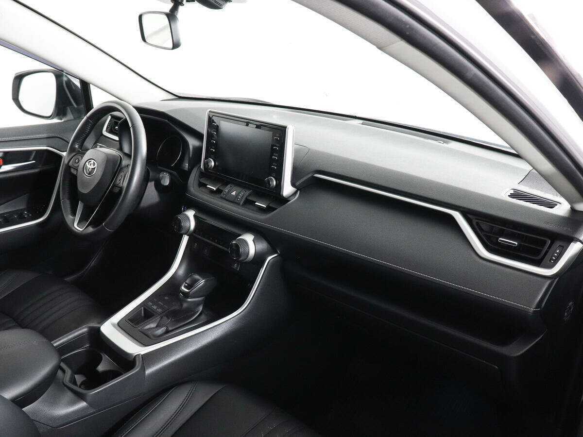 Toyota RAV4 2020 года с пробегом. Фото: #8