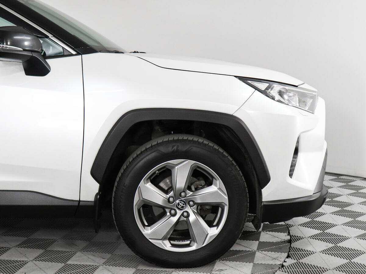 Toyota RAV4 2020 года с пробегом. Фото: #11
