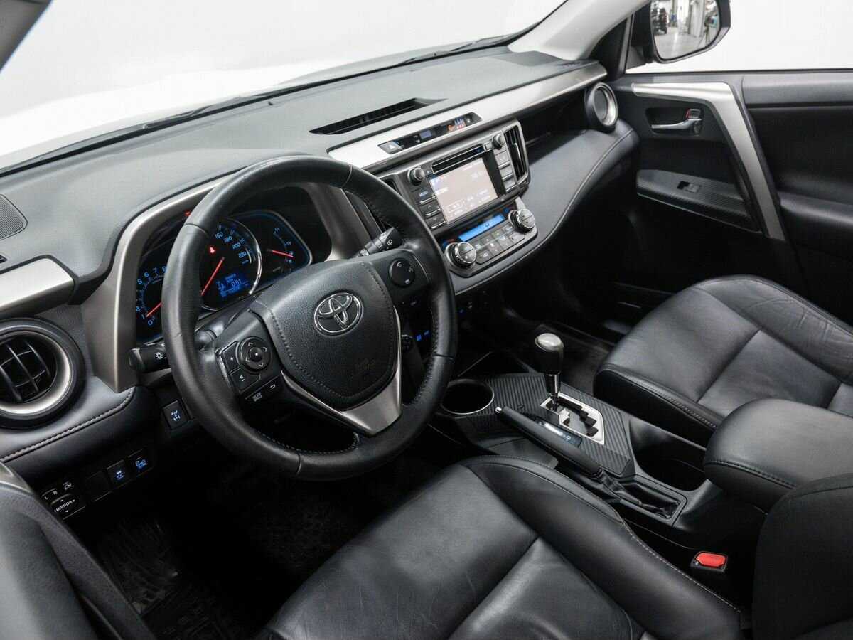 Toyota RAV4 2013 года с пробегом. Фото: #13